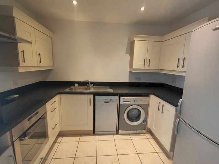 2 Bedroom Apartment To Rent In Birkby Close, Leicester, LE5