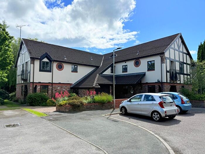 2 Bedroom Apartment For Sale In Glenbourne Park, Bramhall, SK7