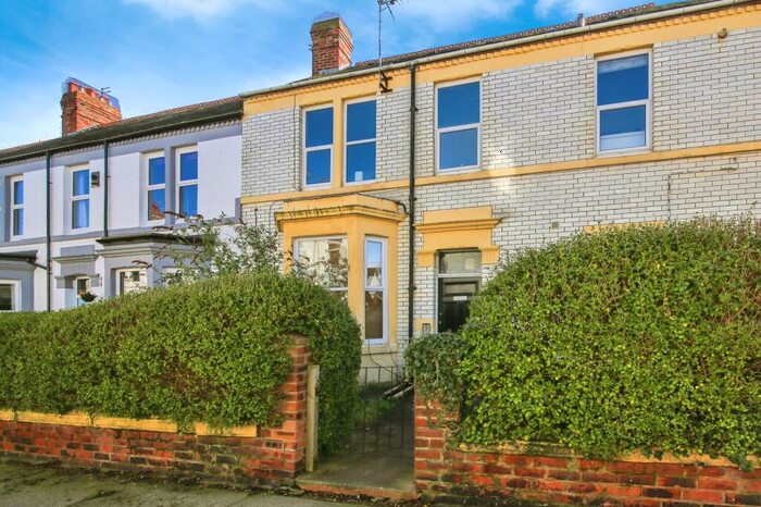 2 Bedroom End Of Terrace House To Rent In Alnwick Avenue, Whitley Bay, Tyne And Wear, NE26