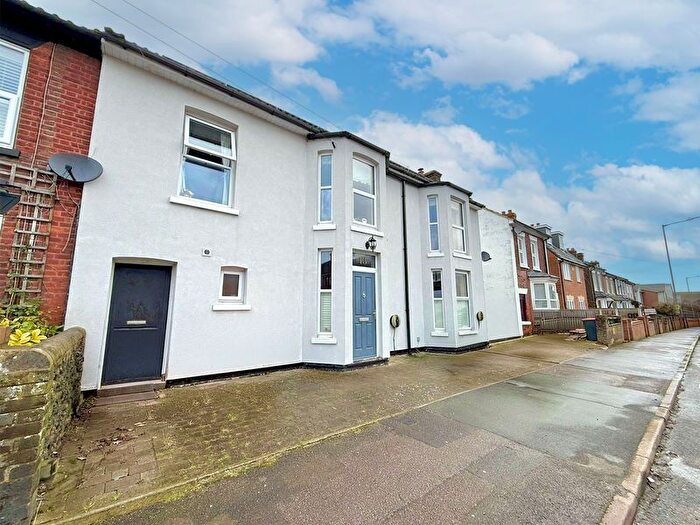 5 Bedroom Property For Sale In Chiltern Road, Dunstable, LU6