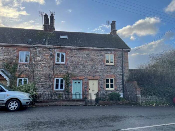 3 Bedroom Property To Rent In Longmead Cottages, Wellington, TA21