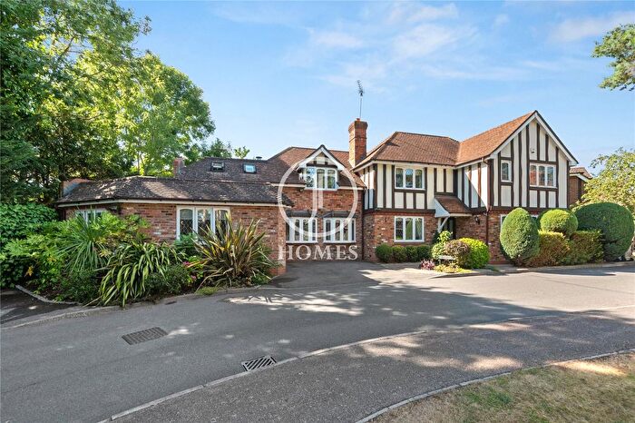 5 Bedroom Detached House For Sale In Linfield Close, London, NW4