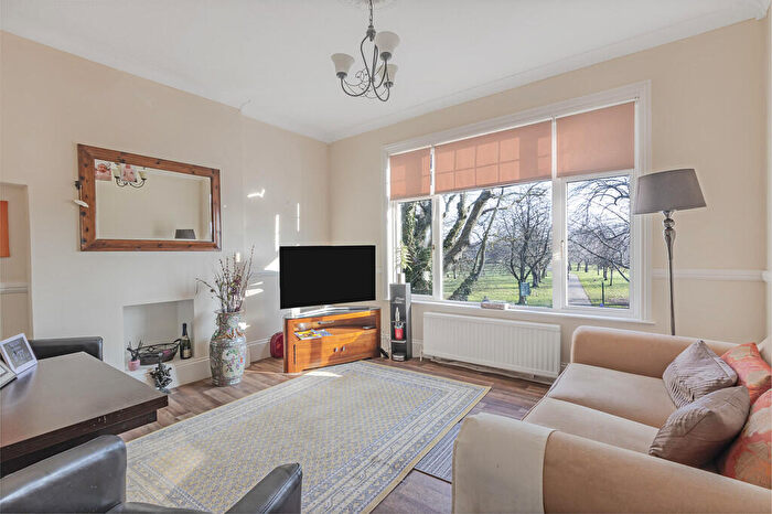1 Bedroom Flat For Sale In Glenesk Road, Eltham Park, SE9