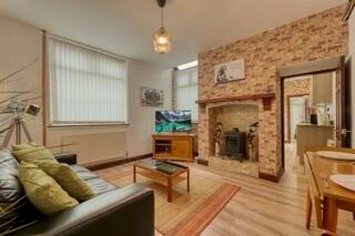 1 Bedroom Flat To Rent In Chorlton Road, ST1