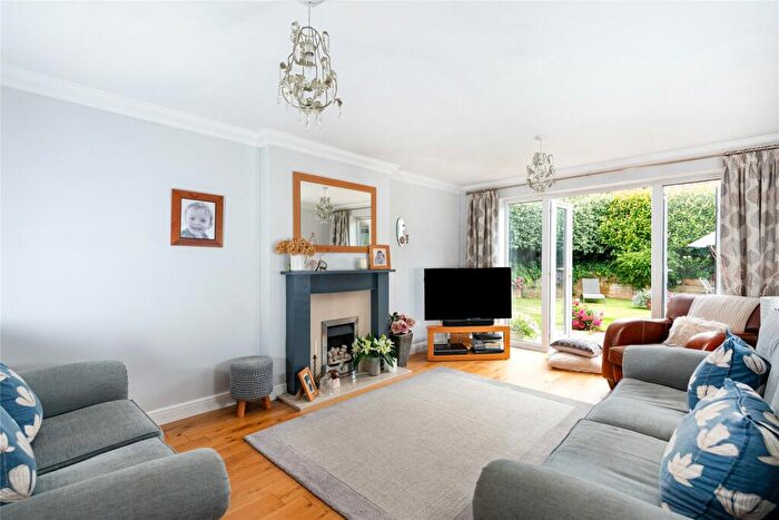 4 Bedroom Detached House For Sale In Gladiator Close, Wootton, Northampton, Northamptonshire, NN4