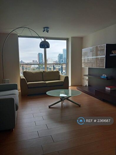 2 Bedroom Flat To Rent In Berglen Court, London, E14