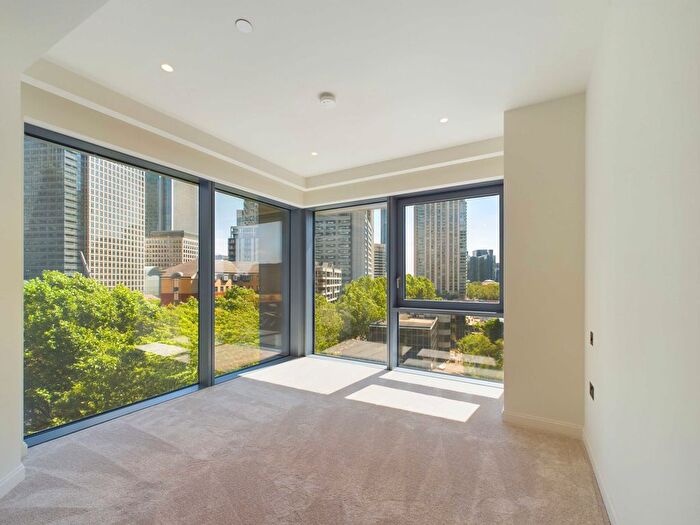 2 Bedroom Flat To Rent In Aspen, Canary Wharf, E14