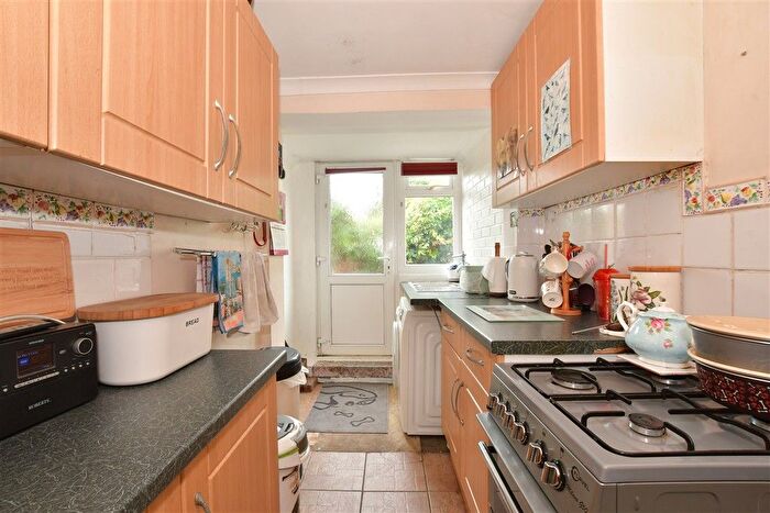 2 Bedroom End Of Terrace House For Sale In Horsebridge Hill, Newport, Isle Of Wight, PO30