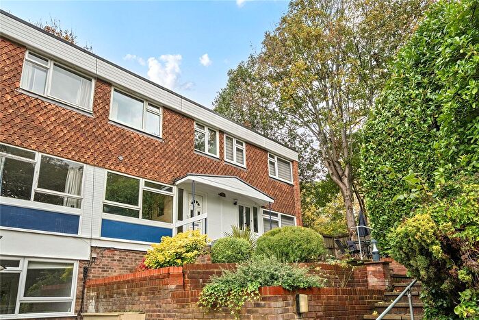 3 Bedroom Flat For Sale In Caveside Close, Chislehurst, BR7