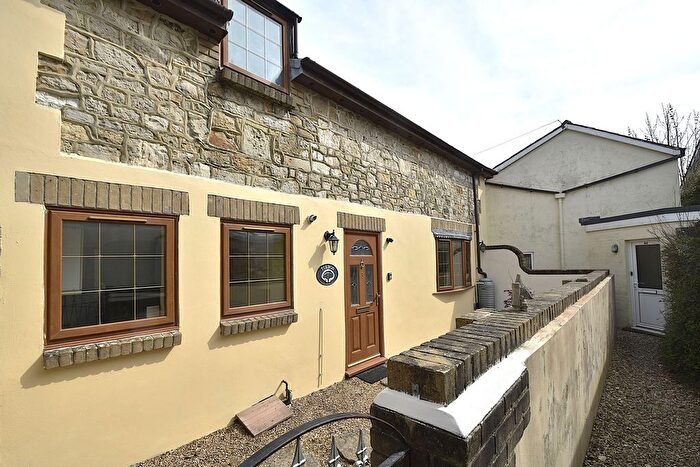 2 Bedroom Detached House To Rent In Broadway, Sandown, PO36