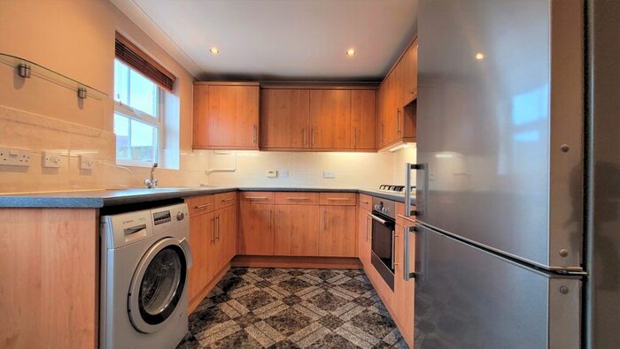 3 Bedroom Semi-Detached House To Rent In Parsley Place, Banbury, Oxon, OX16