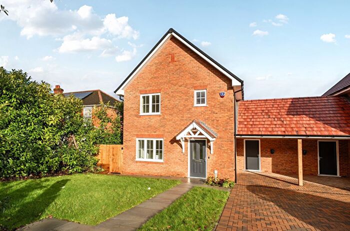 3 Bedroom Detached House For Sale In Beacon Bottom, Park Gate, Southampton, Hampshire, SO31