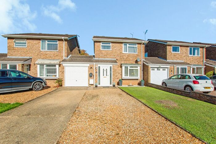 3 Bedroom Link Detached House For Sale In Bush Lane, Wisbech, PE13