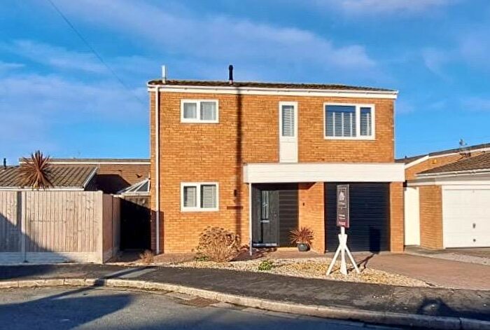 2 Bedroom Detached House For Sale In Lorina Grove, Llandudno, LL30