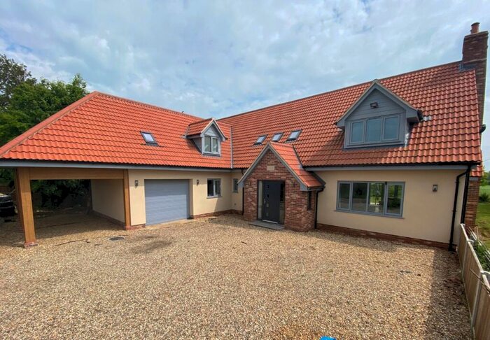 5 Bedroom Chalet For Sale In Gressenhall, NR20