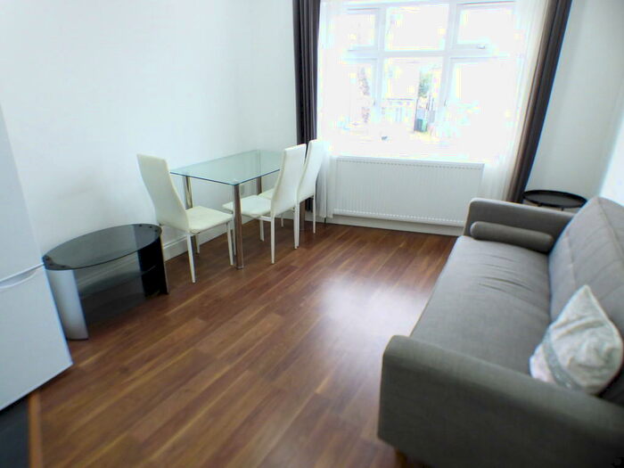 1 Bedroom Apartment To Rent In Avery Hill Road, London, SE9