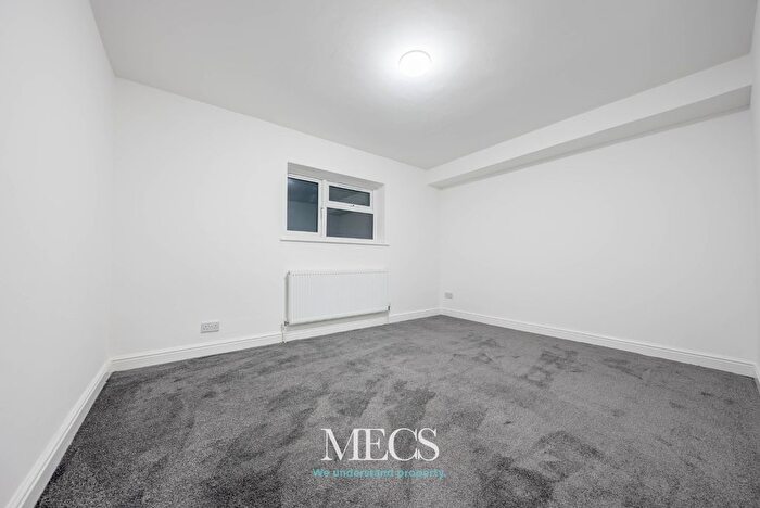 3 Bedroom Semi-Detached House For Sale In Wood Street, Dudley, West Midlands, DY2