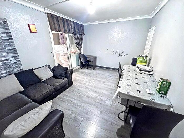 4 Bedroom House To Rent In Fawn Road, Upton Park, E13