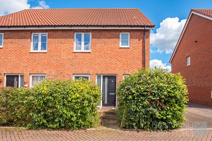 3 Bedroom Semi Detached House For Sale In Alcathoe Close, Hethersett, NR9