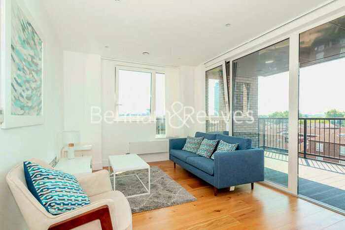 1 Bedroom Apartment To Rent In Gullivers Walk, Surrey Quays, SE8