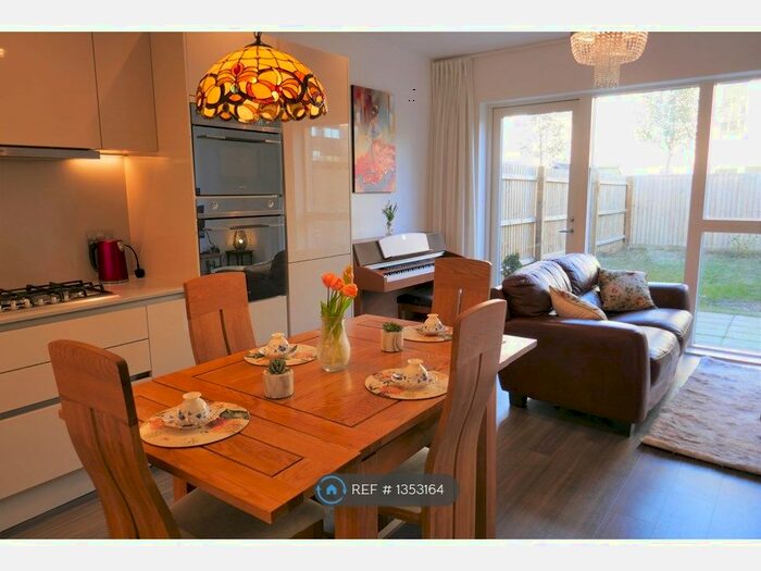 3 Bedroom Terraced House To Rent In Lilywhite Drive, Cambridge, CB4