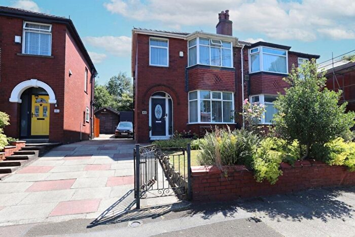 3 Bedroom Semi-Detached House For Sale In Stanley Avenue North, Prestwich, M25