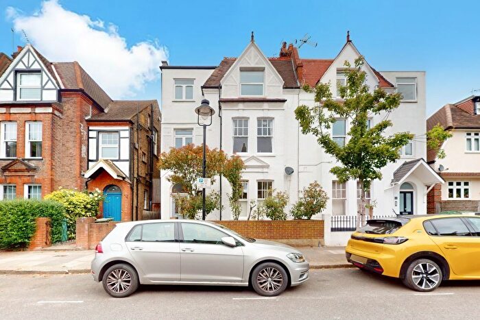 2 Bedroom Flat To Rent In Weech Road, West Hampstead, NW6
