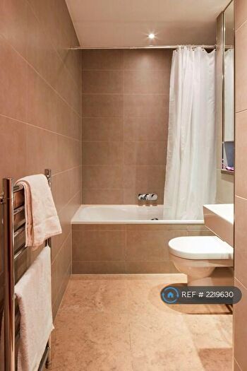 1 Bedroom Flat To Rent In Leman Street, London, E1