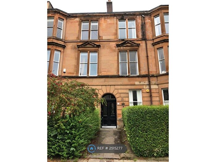3 Bedroom Flat To Rent In Holyrood Crescent, Glasgow, G20