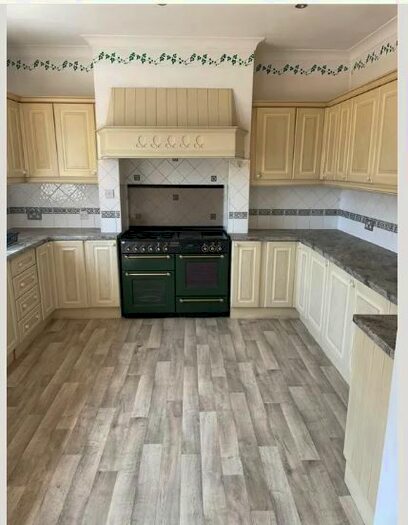 5 Bedroom Semi-Detached House To Rent In Grove Road, Chadwell Heath, RM6