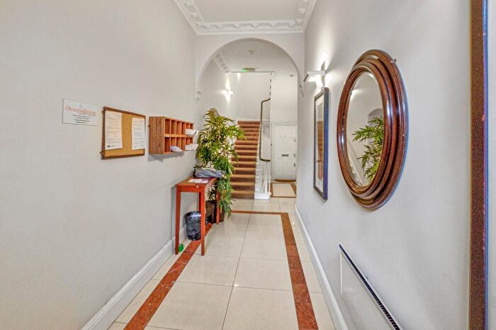 1 Bedroom Flat For Sale In Dorset Square, London, NW1