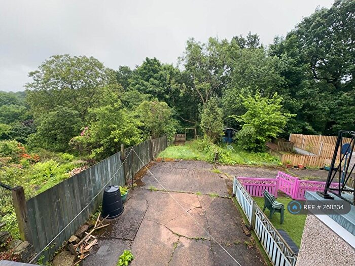 3 Bedroom Semi-Detached House To Rent In Low Road, Sheffield, S6