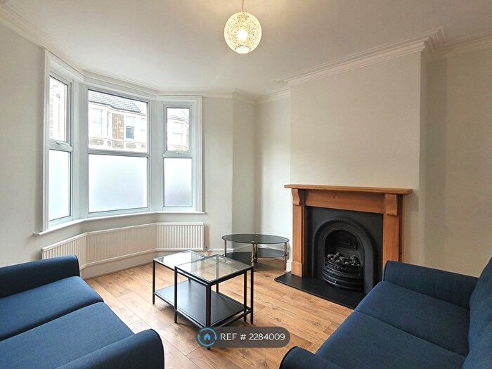 4 Bedroom Terraced House To Rent In Chatsworth Road, Arnos Vale, Bristol, BS4