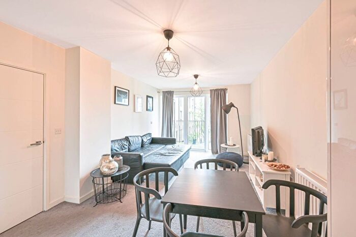 1 Bedroom Flat For Sale In Cricklewood, Cricklewood, London, NW2