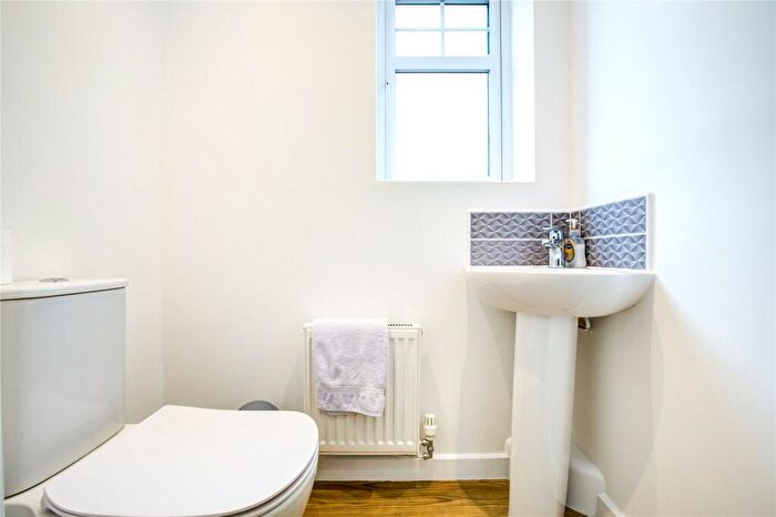 3 Bedroom Semi-Detached House For Sale In Sunningdale, Durham, DH1