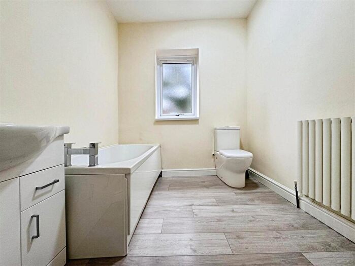 3 Bedroom Terraced House For Sale In Retford Road, Worksop, S80