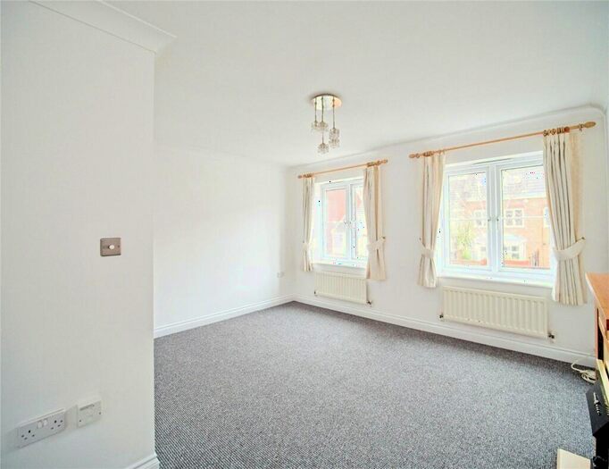 4 Bedroom Terraced House To Rent In Britton Gardens, Kingswood, Bristol, BS15