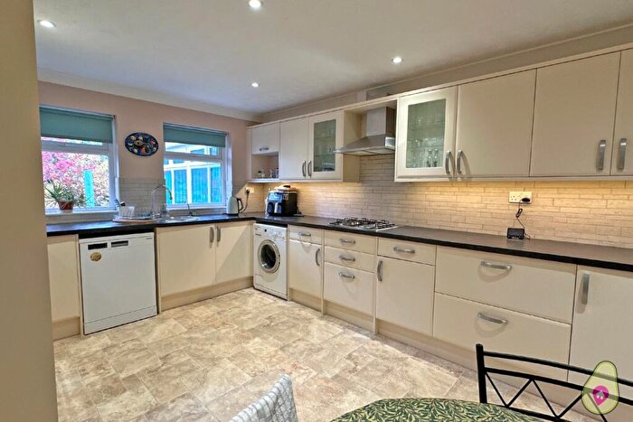 2 Bedroom Bungalow For Sale In King's Meadow, Bicester, OX26