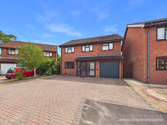 5 Bedroom Detached House For Sale In Wayside Close, Frome, BA11