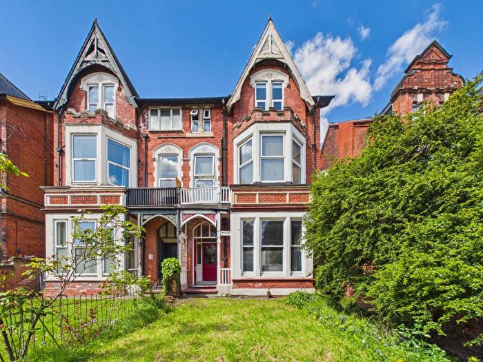 2 Bedroom Apartment For Sale In Mansfield Road, Carrington, Nottingham, NG5