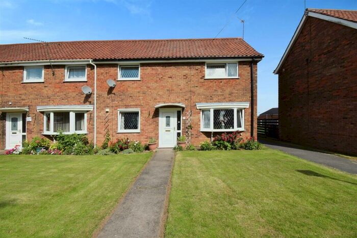 3 Bedroom End Of Terrace House For Sale In Mere Dyke Road, Luddington, DN17