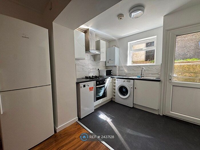 1 Bedroom Flat To Rent In Lavender Hill, London, SW11