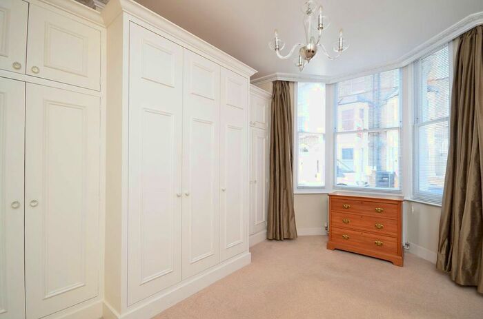 1 Bedroom Flat To Rent In Annandale Road, Chiswick, London, W4