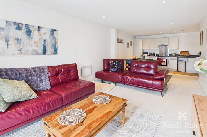 2 Bedroom Apartment To Rent In Ordsall Lane, Salford, Greater Manchester, M5