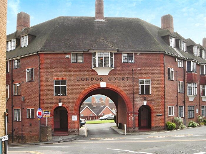 1 Bedroom Flat To Rent In Condor Court, Guildford, Surrey, GU2