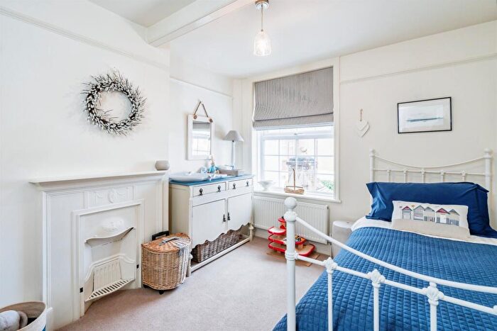 3 Bedroom Terraced House For Sale In Canning Road, Bognor Regis, PO22