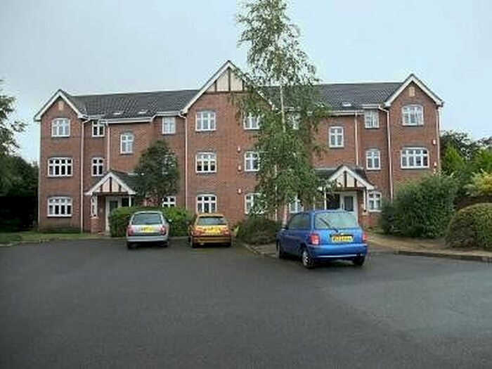 2 Bedroom Flat To Rent In Thorpe Close, Timperley, Altrincham, WA15