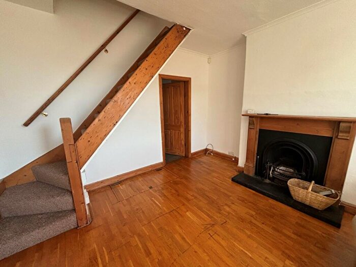 1 Bedroom Terraced House To Rent In Harrogate Road, Leeds, West Yorkshire, LS17