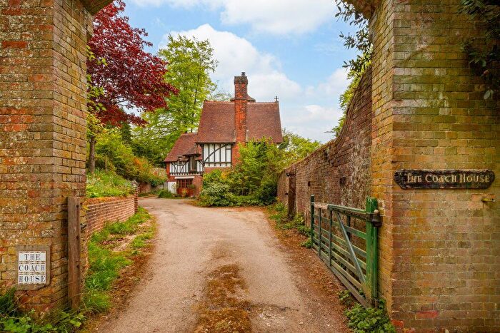 4 Bedroom Property To Rent In Westerham Hill, Westerham, TN16