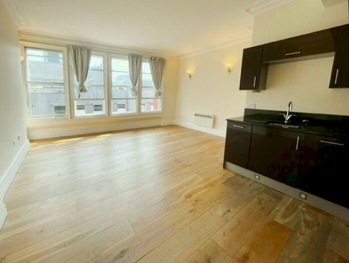 2 Bedroom Apartment To Rent In Piccadilly, Manchester, M1